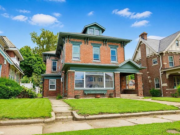 2nd image of 713 Avenue E
