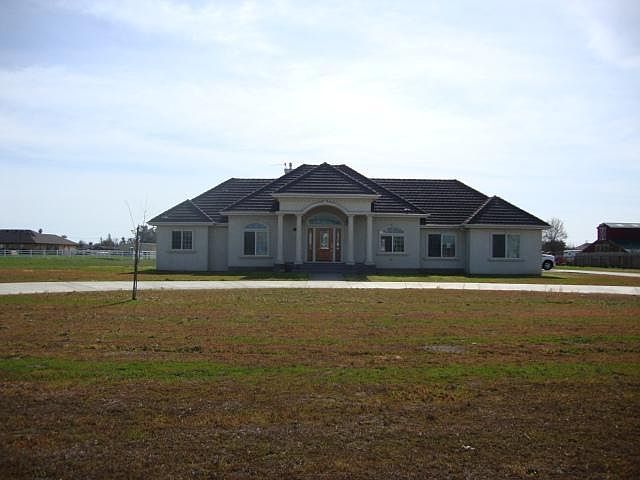1st image of 9740 Live Oak Ct
