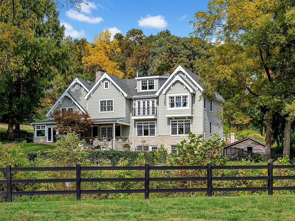 1st image of 6 Denny Ln