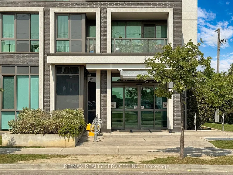 80 Esther Lorrie Dr #415 — Photo 3