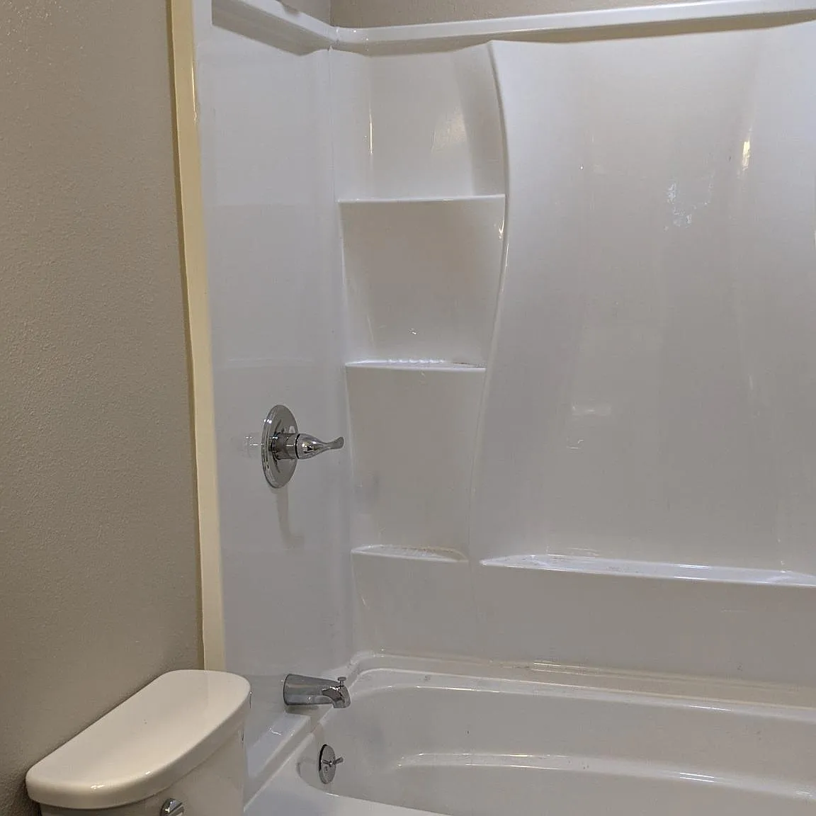 4 bed, 1750 sqft, $2,800 — Photo 4
