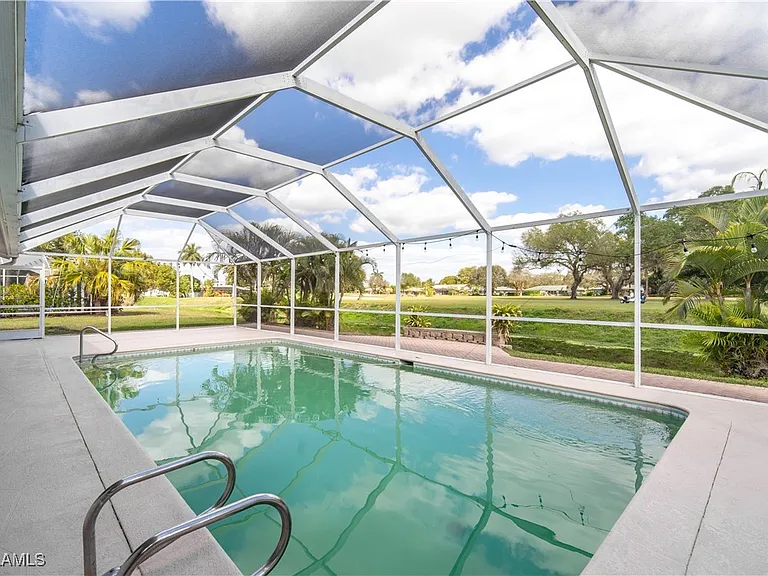 1411 Whiskey Creek Dr — Photo 30