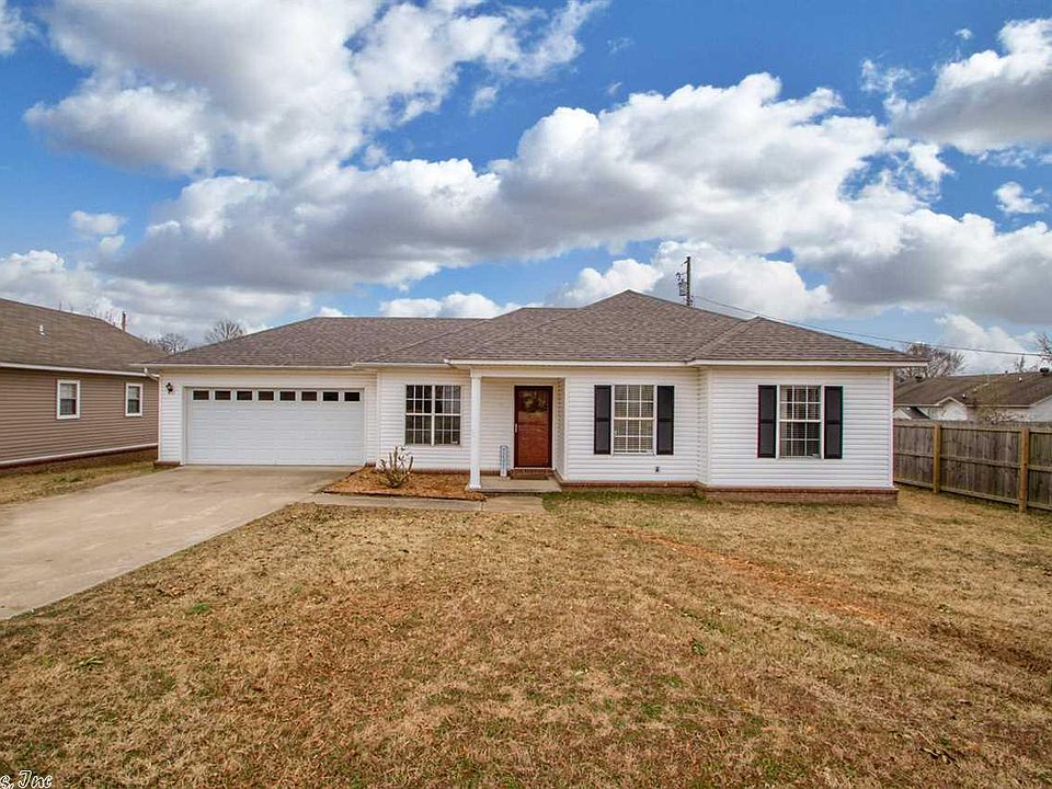 1st image of 2309 Emily Ln