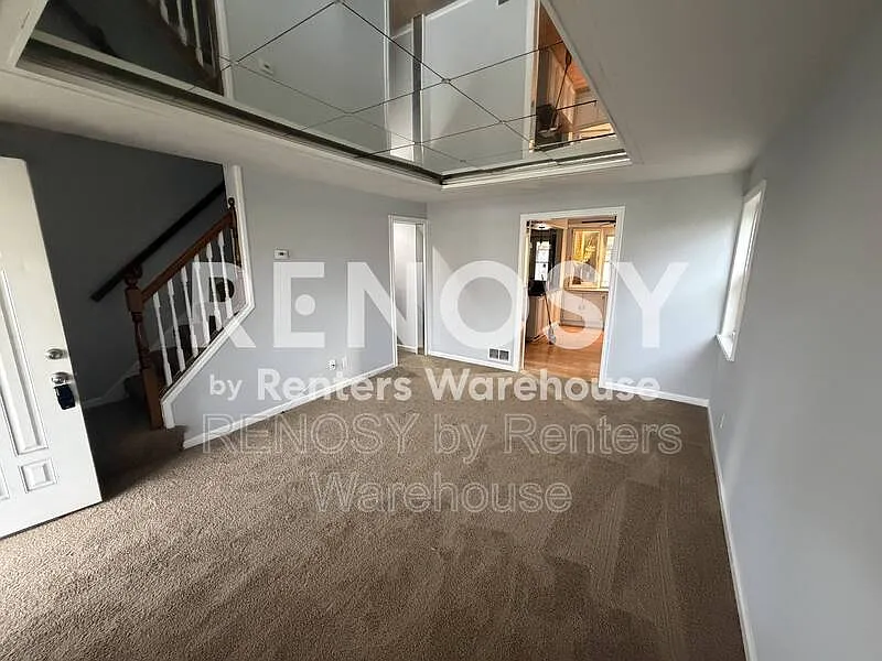 3 bed, 2.0 bath, 2000 sqft, $1,800 — Photo 4