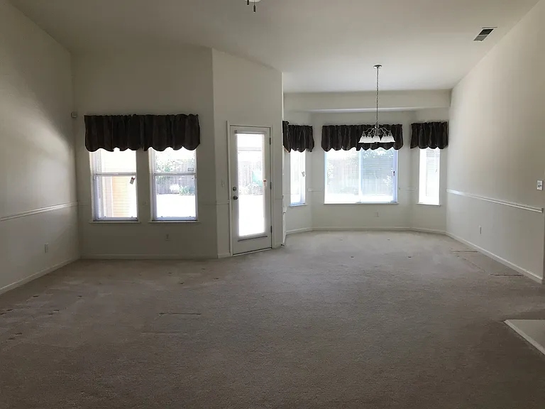 3205 W Connelly Ave — Photo 3