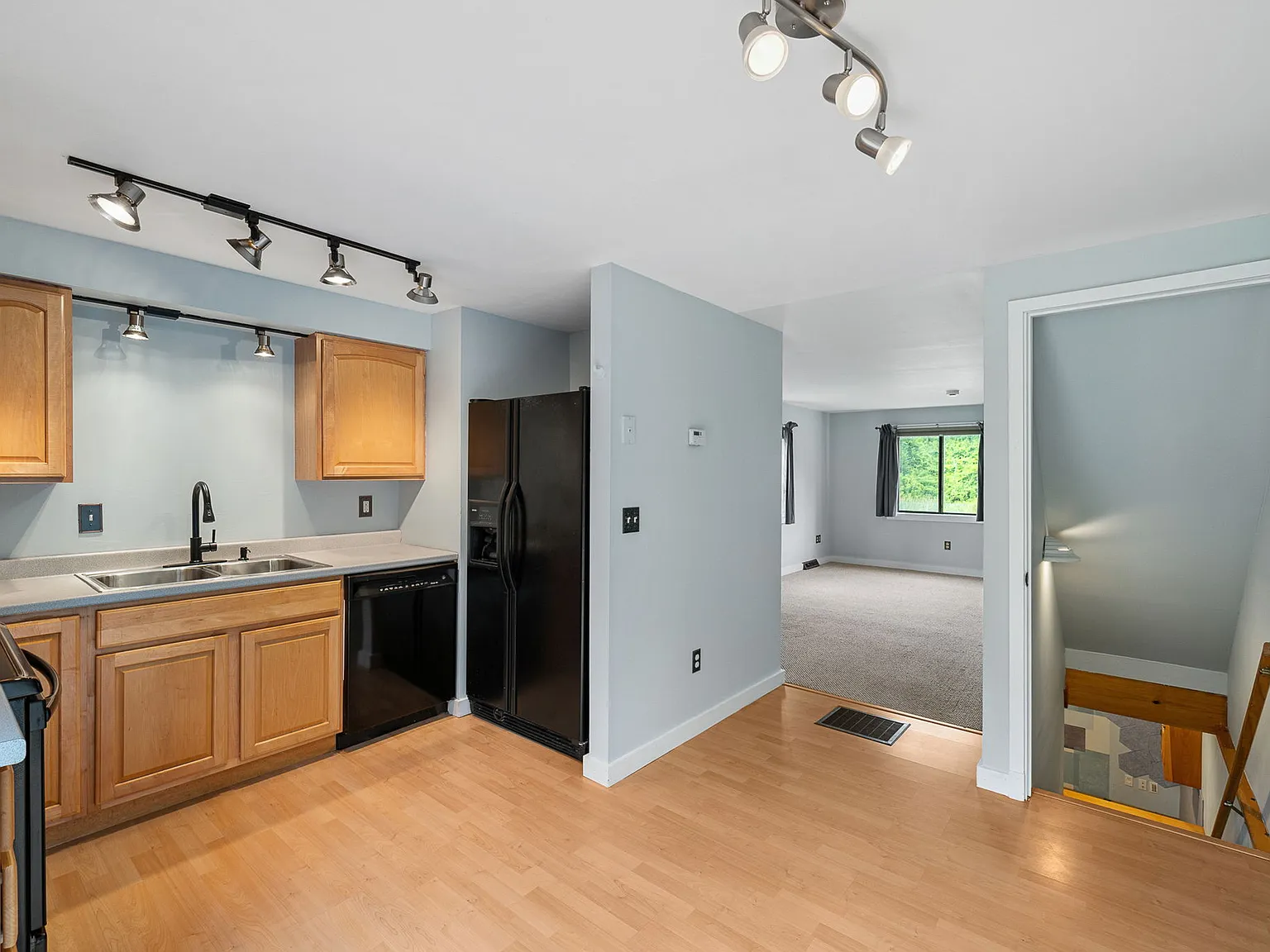 2 bed, 1300 sqft, $2,350 — Photo 4