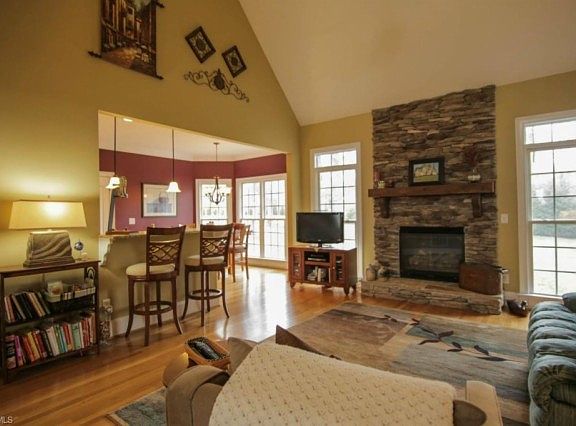 5th image of 7620 Henson Forest Dr