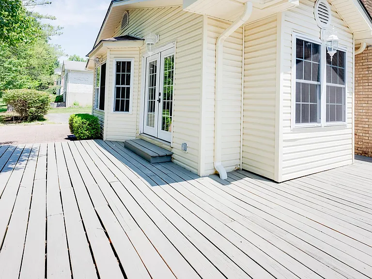 327 Royal Village Dr — Photo 55