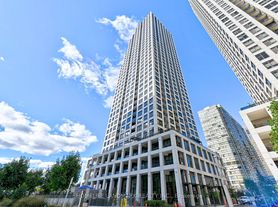 36 Elm Dr W