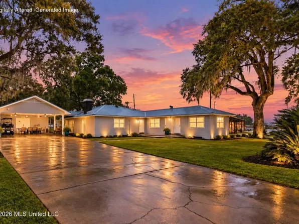 3309 Mary Walker Dr, Gautier, MS 39553