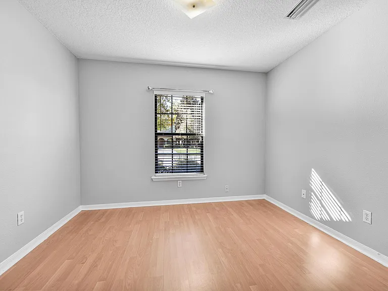 632 Briar Way Ln — Photo 17