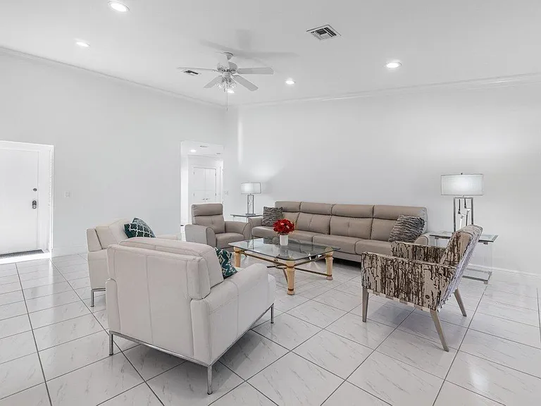 5605 Forest Oaks Ter — Photo 15