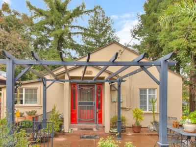 215 Peralta Ave, Sacramento, CA, 95833