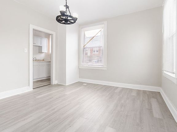 5th image of 3201 Elmley Ave