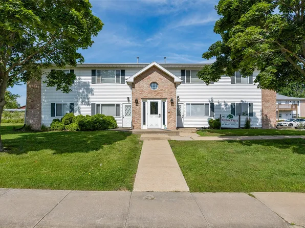 145 Sugar Creek Ln, North Liberty, IA 52317