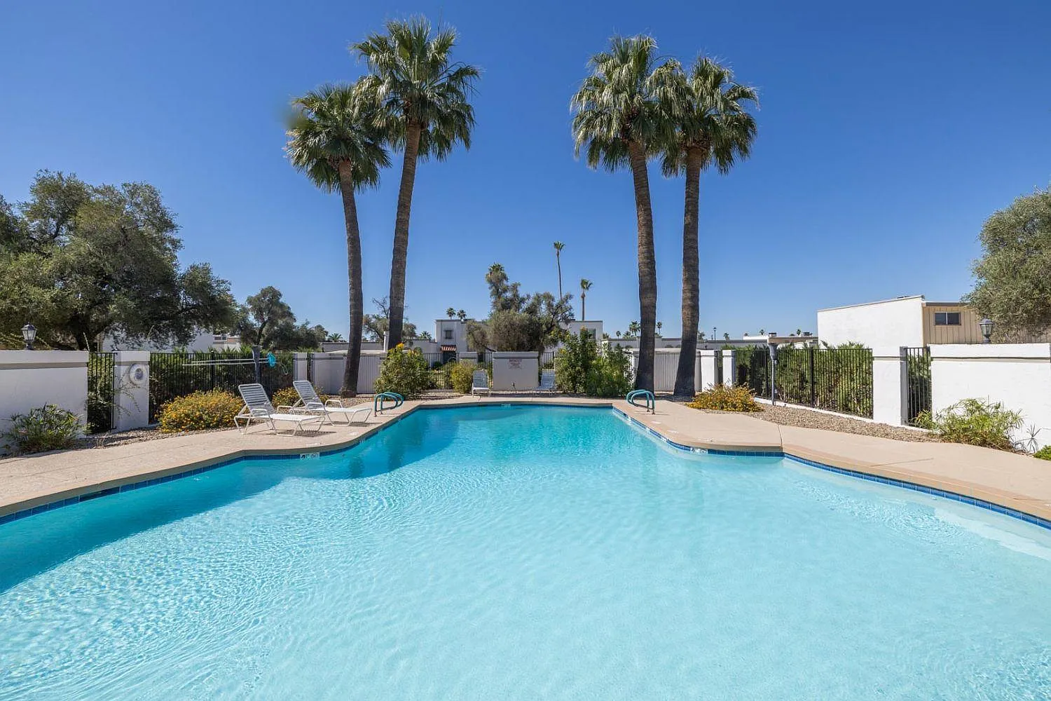 8315 E Orange Blossom Ln — Photo 1