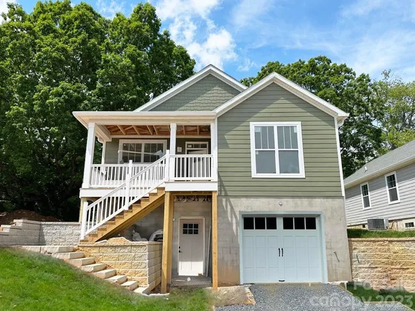 1104 Blueview Dr, Black Mountain, NC 28711
