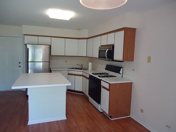 4th image of 1834 Oslo Ct