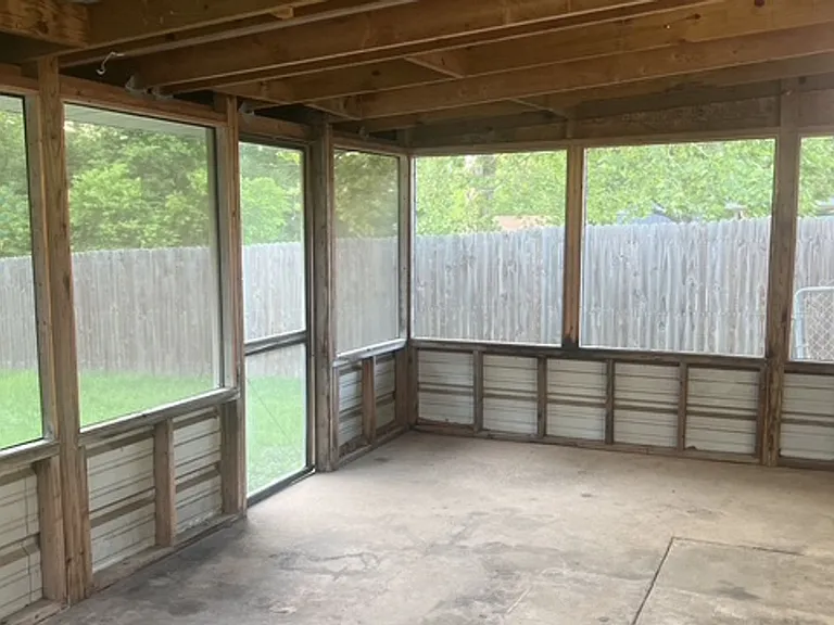 405 Bryan Dr — Photo 33