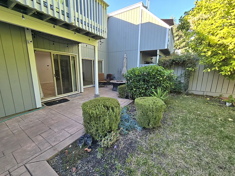 7542 Rosedale Ct — Photo 27
