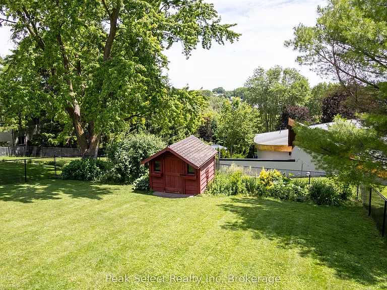 7 Hillside Ct — Photo 49