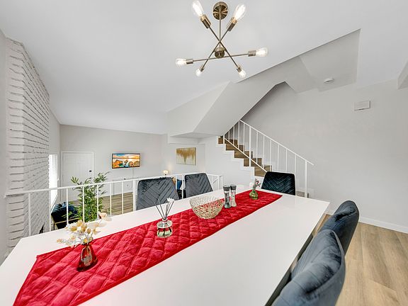 5th image of 1119 Barbara St APT 5