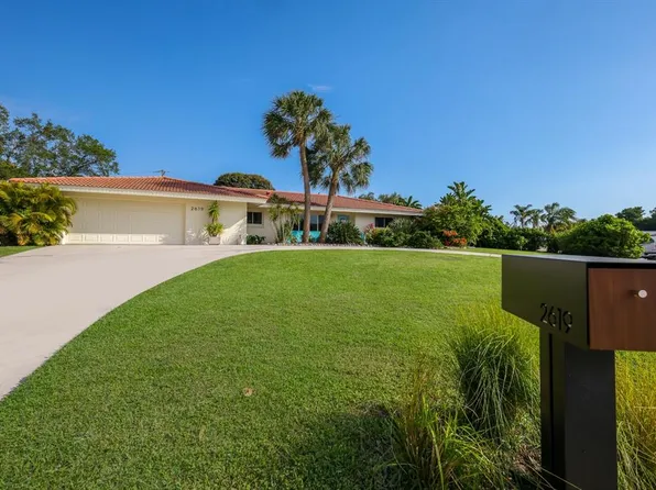 2619 Bigelow Dr, Sarasota, FL 34239