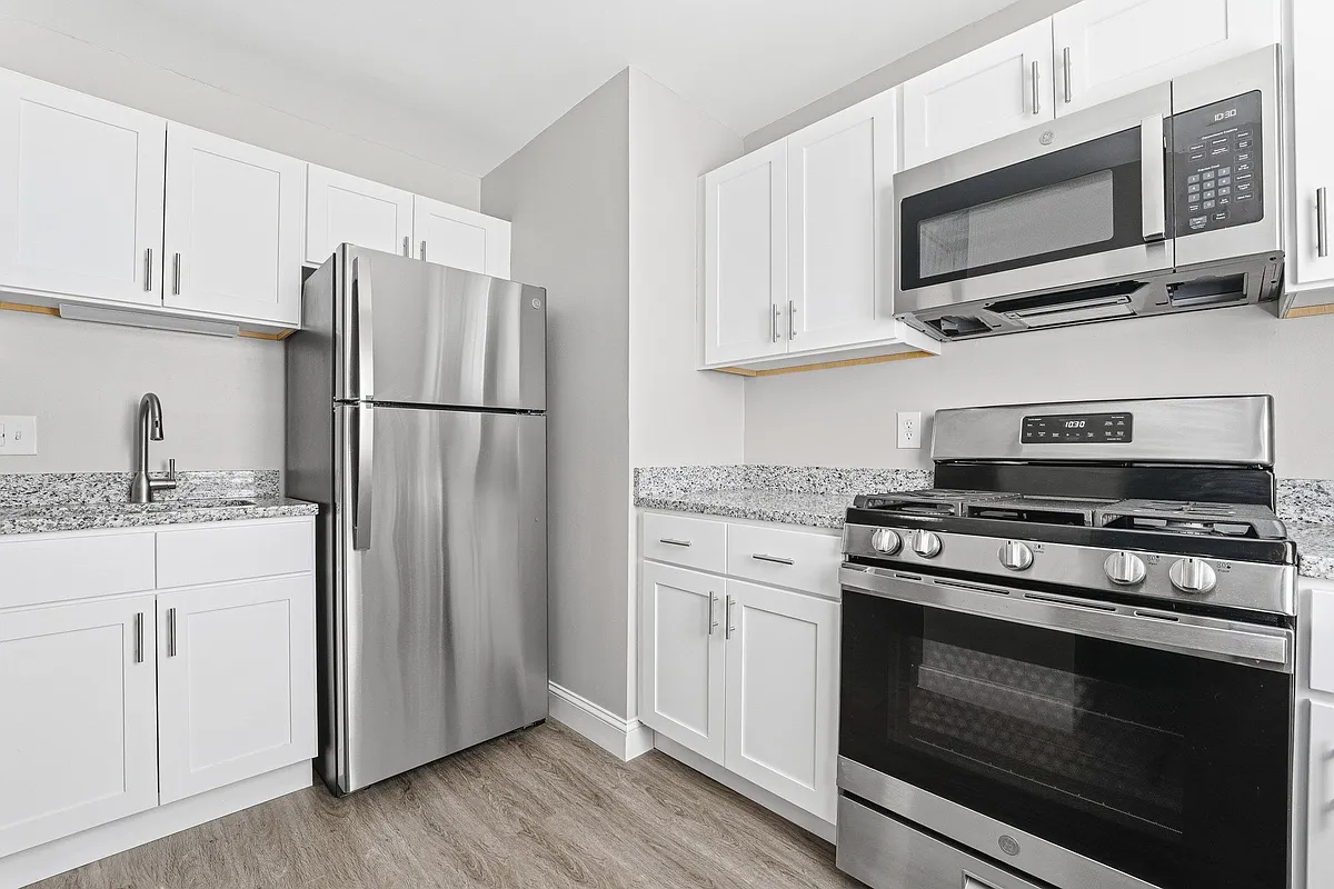 Building Photo - The Residences at Buttonwood