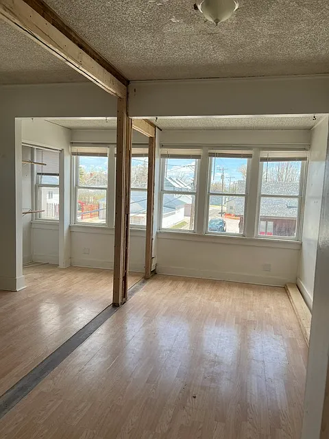 2 bed, 1000 sqft, $850 — Photo 2