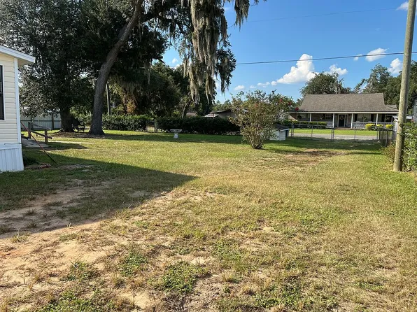 1502 2nd St, Southport, FL 32409