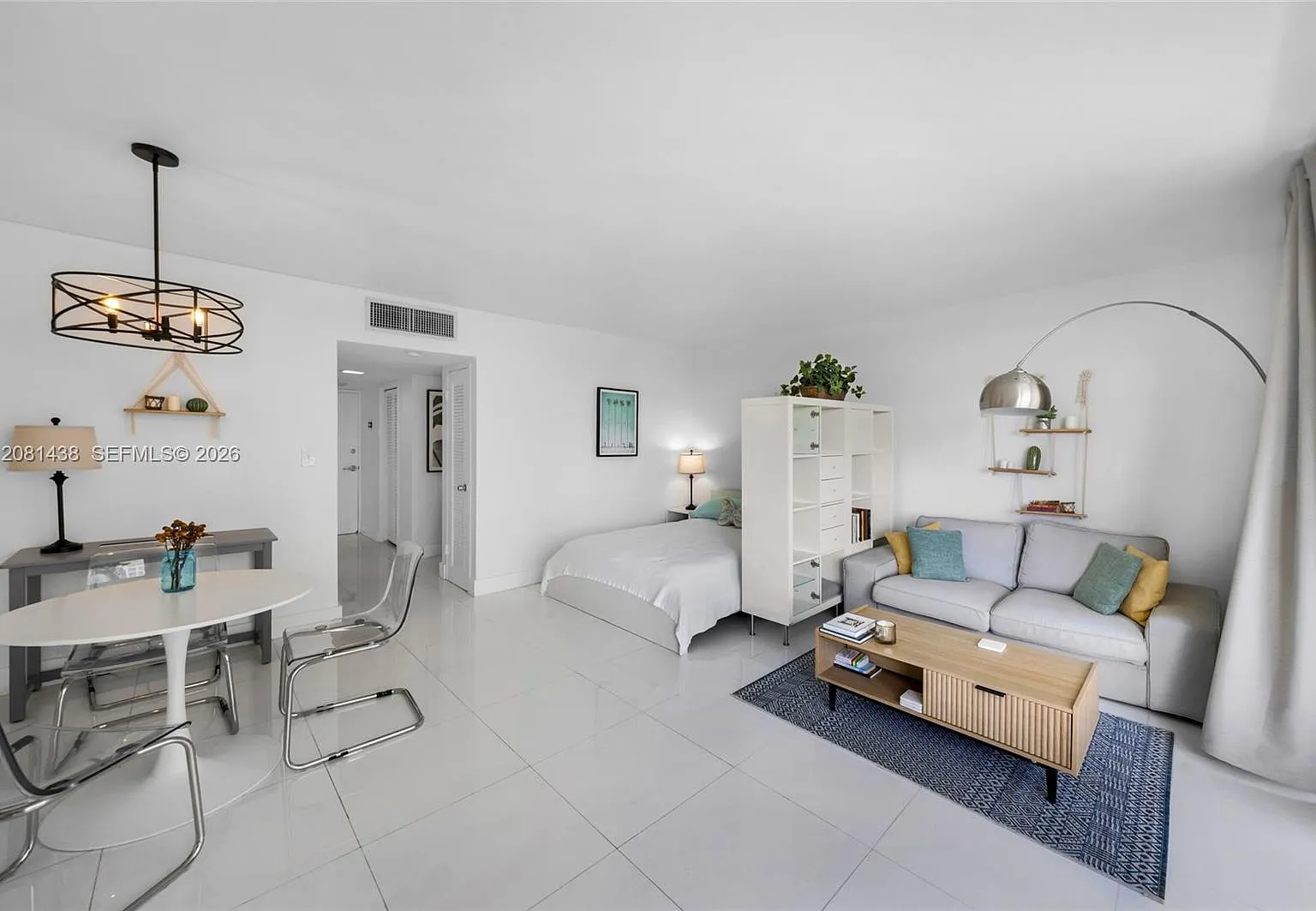 Mirador 1000 Condo — Photo 2