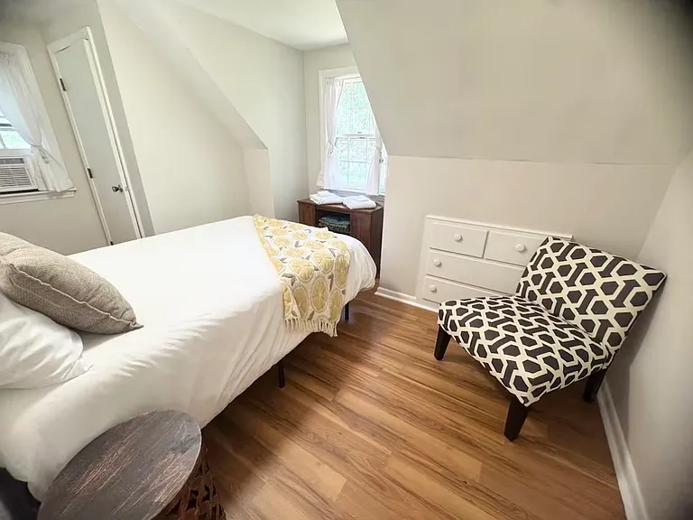 8 Terry Ave — Photo 16