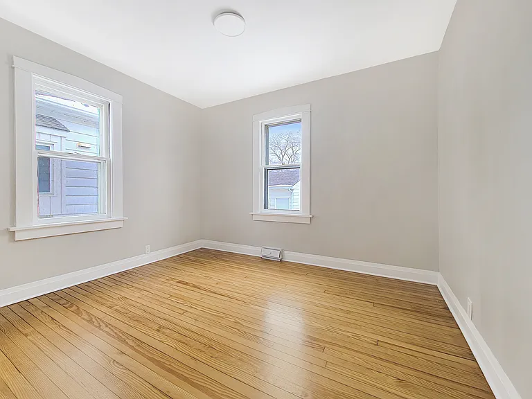 3129 14th Ave — Photo 12