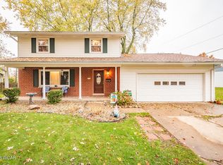 613 Hilltop Dr, Bellefontaine, OH