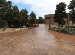 211 Via Sedillo Rd, Tijeras, NM 87059