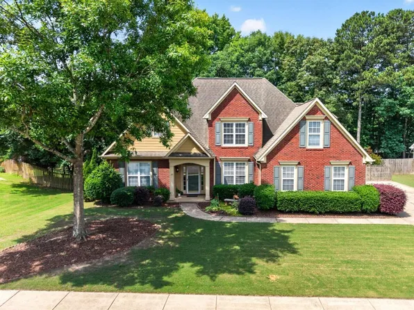 3690 Blackgold Dr, Buford, GA 30519