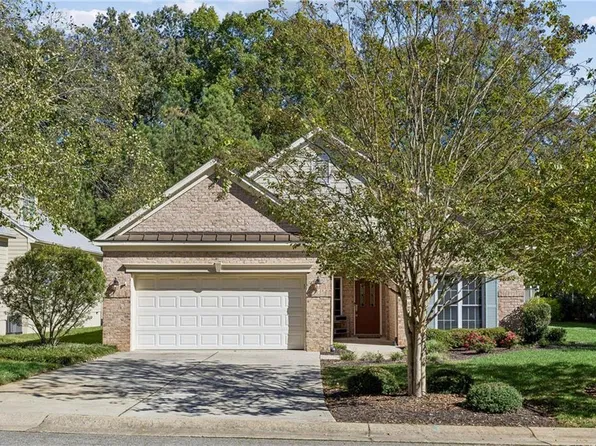 5697 Villa Green Dr, Providence Forge, VA 23140