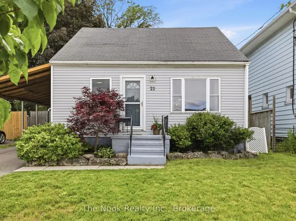 22 Nassau St, Oshawa, ON L1J 4A4