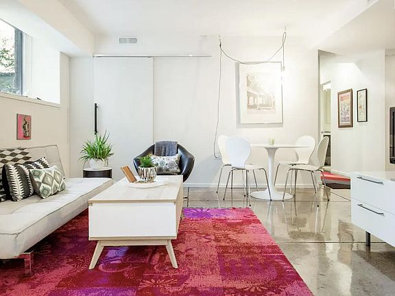 4th image of 1019 N Wolcott Ave #B