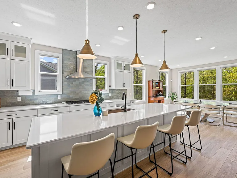 233 Lake Balaton Dr — Photo 47
