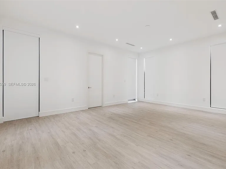 2992 Coconut Ave — Photo 23