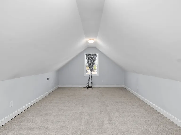 122 Pembury Way — Photo 34