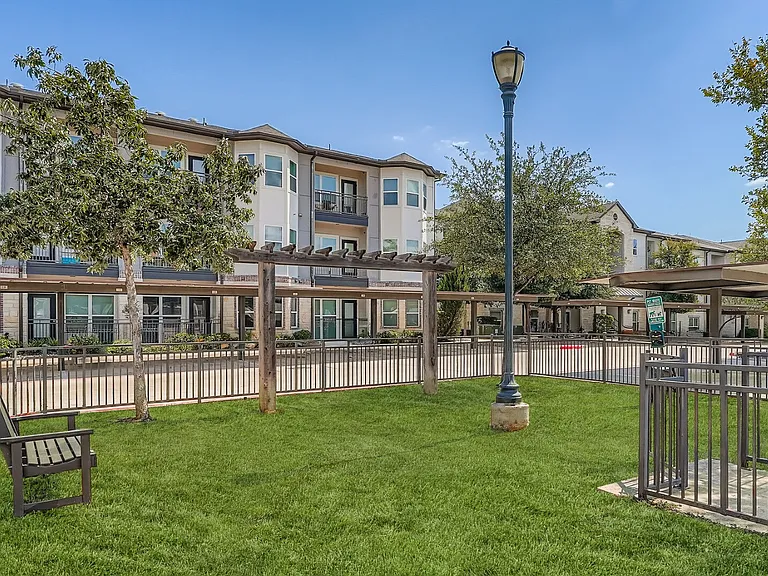 Ventana Plum Creek — Photo 26