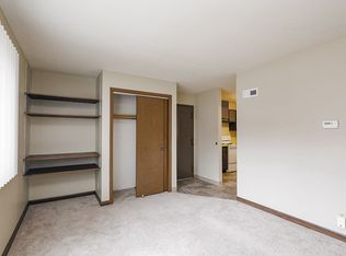 1114 G St #8, Lincoln, NE 68508