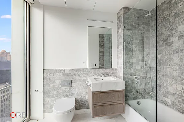 Rented by CORE | media 19