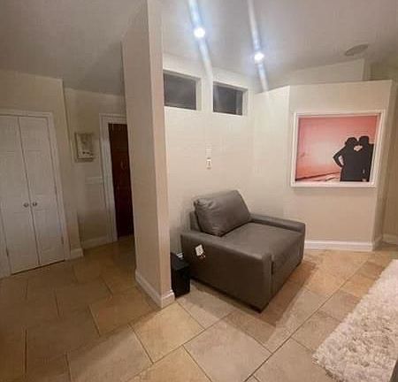 4th image of 2550 SW Cameo Blvd