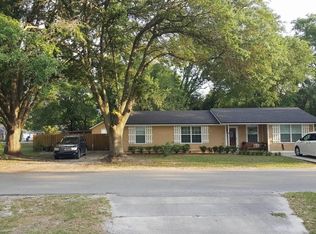 702 Long Dr, Macclenny, FL 32063