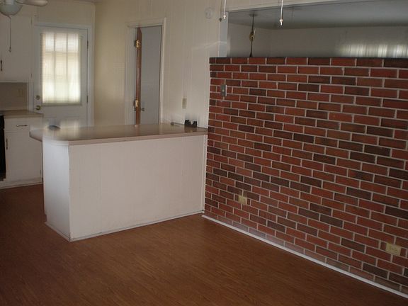 3rd image of 3901 Tom Lane Dr