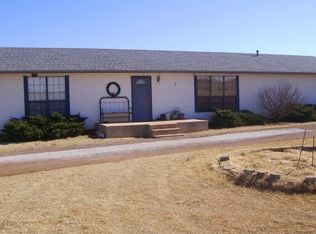 10868 S Highway 44, Foss, OK 73647