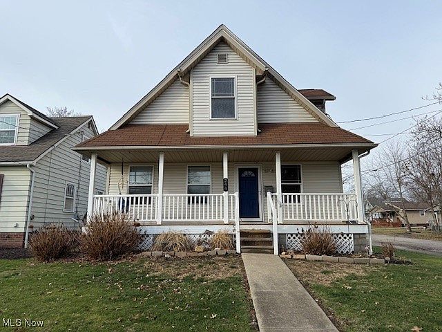 1st image of 244 5th St NE